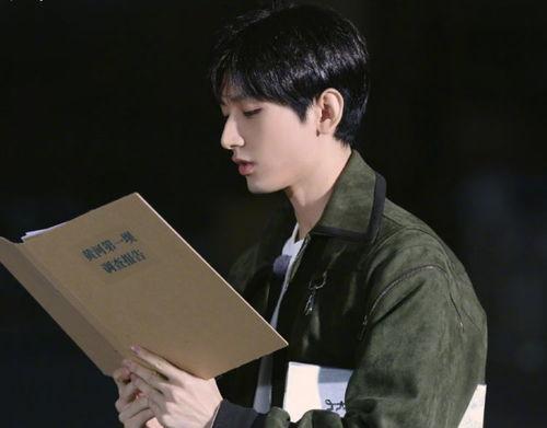 成毅娱乐吃瓜  第2张